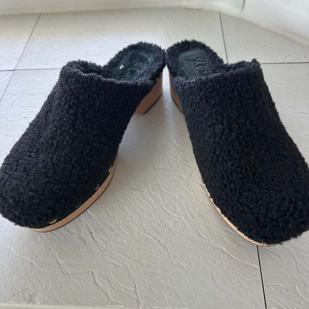 J Crew Faux Fur Sherpa Black Wooden Clogs Shoes Women Size 6 - Picture 6 of 7